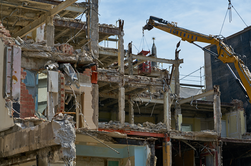 03.07.2019 - Abrissarbeiten am ehemaligen Luxushotel Königshof