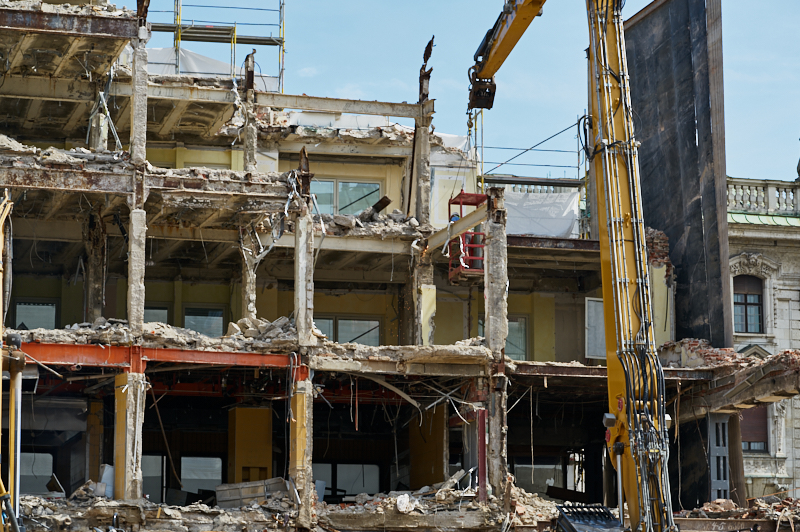 03.07.2019 - Abrissarbeiten am ehemaligen Luxushotel Königshof