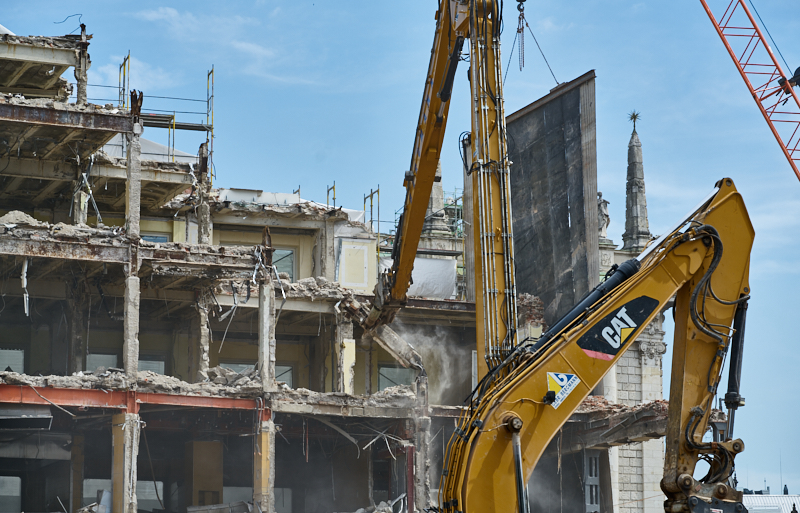 03.07.2019 - Abrissarbeiten am ehemaligen Luxushotel Königshof