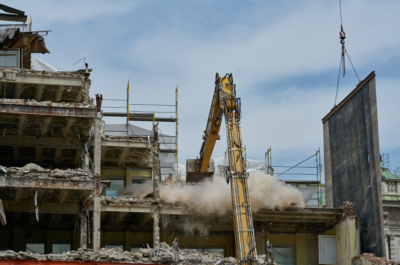 03.07.2019 - Abrissarbeiten am ehemaligen Luxushotel Königshof