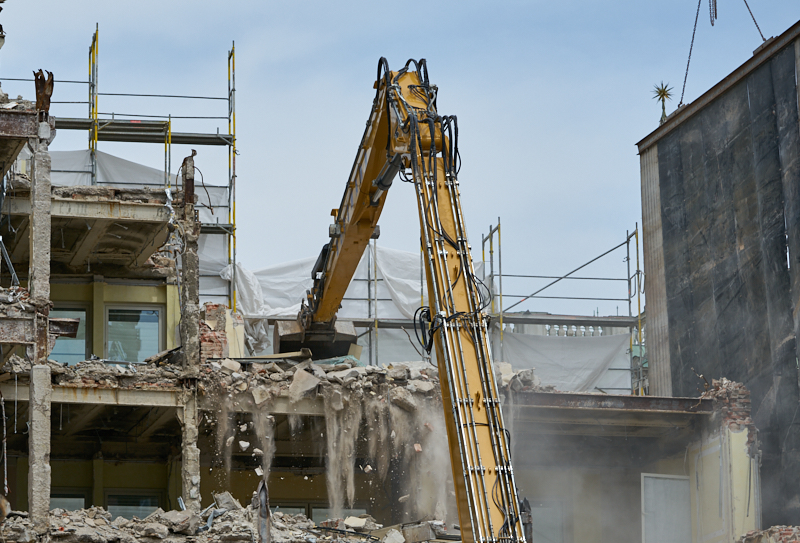 03.07.2019 - Abrissarbeiten am ehemaligen Luxushotel Königshof