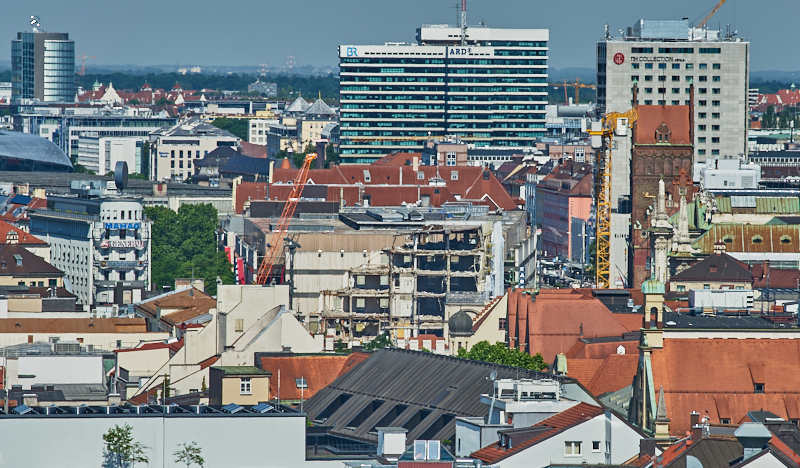 04.07.2019 - Abriss des Spiegelzimmer im Königshof München