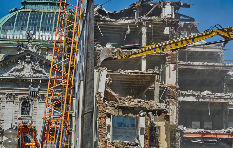 04.07.2019 - Abriss des Spiegelzimmer im Königshof München