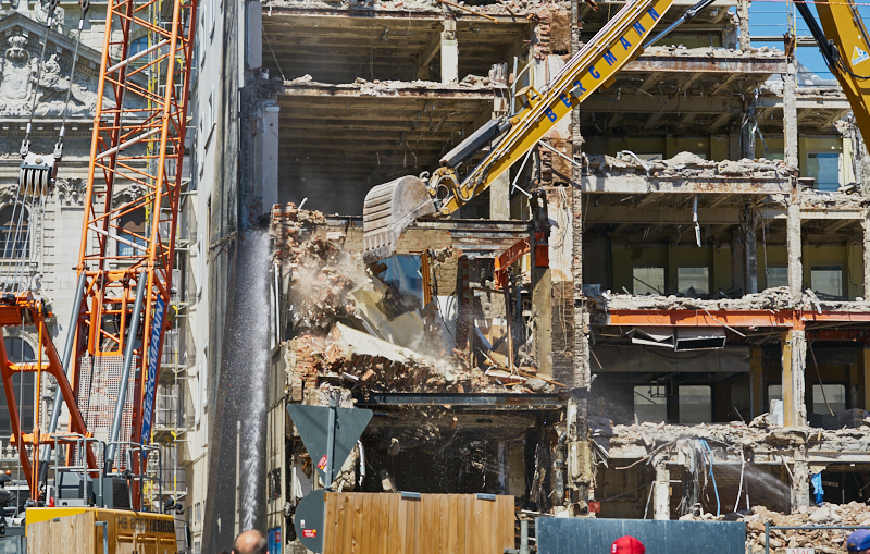 04.07.2019 - Abriss des Spiegelzimmer im Königshof München