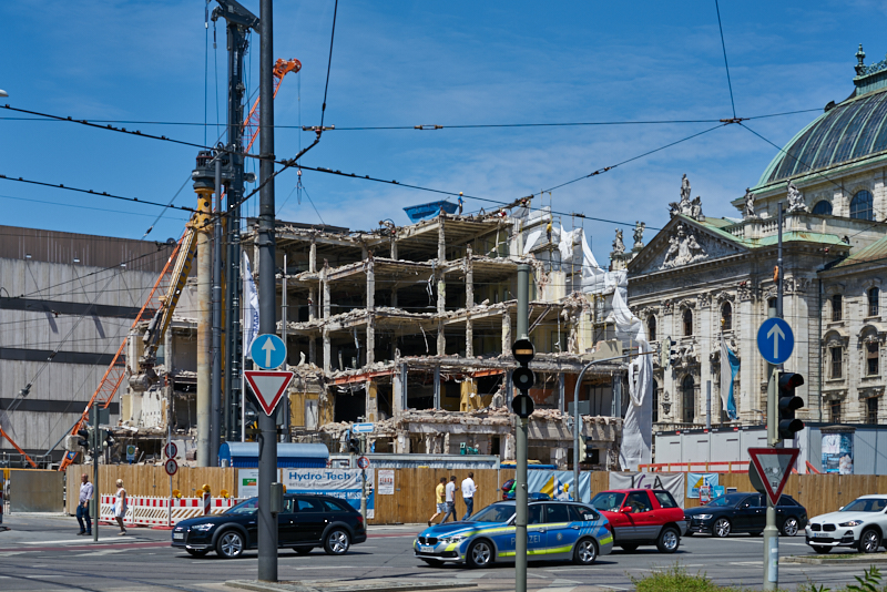 05.07.2019 - Auch auf dem obersten Stockwerk wird gearbeitet