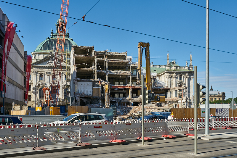 05.07.2019 - Auch auf dem obersten Stockwerk wird gearbeitet