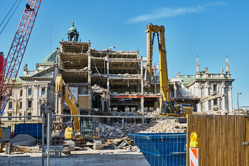 05.07.2019 - Auch auf dem obersten Stockwerk wird gearbeitet