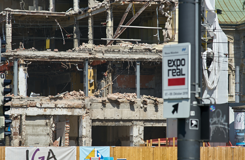 06.07.2019 - Der Abriss des Hotel Königshof