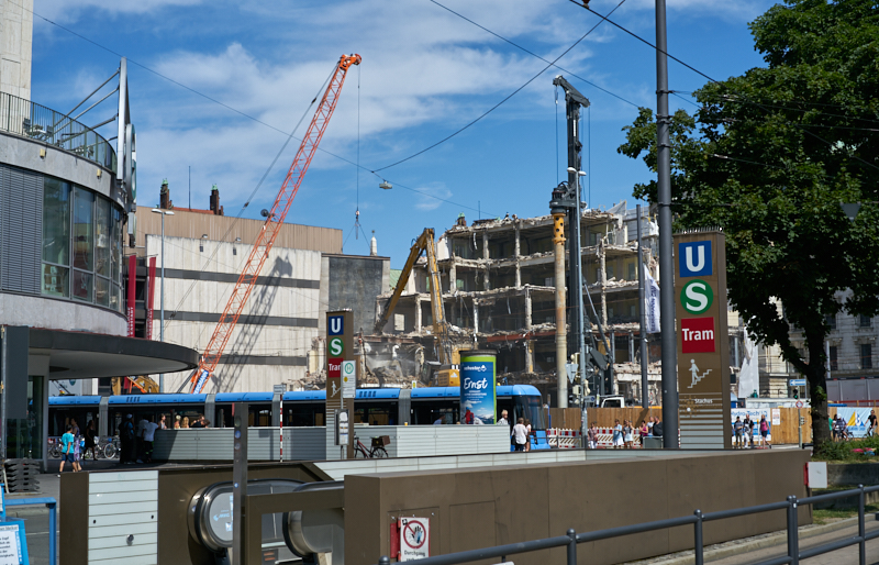 06.07.2019 - Der Abriss des Hotel Königshof