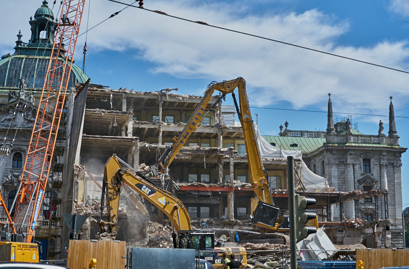 06.07.2019 - Der Abriss des Hotel Königshof