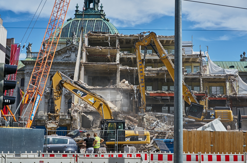 06.07.2019 - Der Abriss des Hotel Königshof