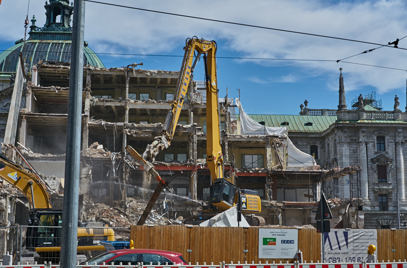 06.07.2019 - Der Abriss des Hotel Königshof