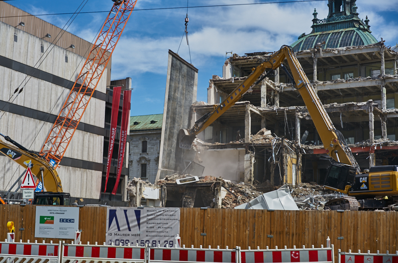 06.07.2019 - Der Abriss des Hotel Königshof