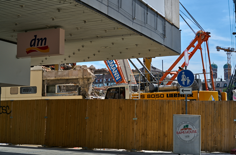 06.07.2019 - Der Abriss des Hotel Königshof