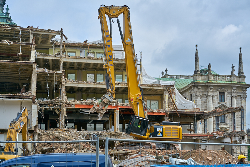 08.07.2019 - Neue Woche beim Abriss des Königshof München