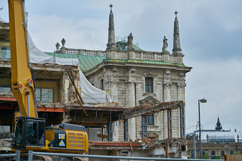 08.07.2019 - Neue Woche beim Abriss des Königshof München