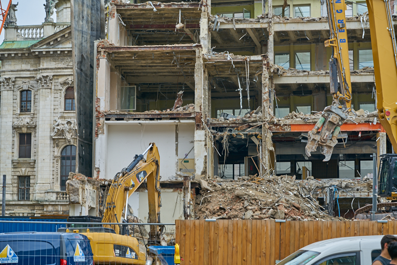 08.07.2019 - Neue Woche beim Abriss des Königshof München