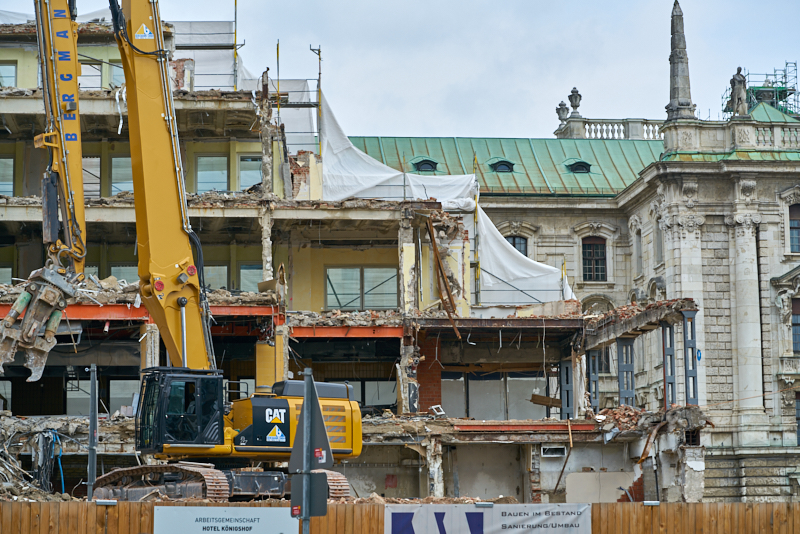 08.07.2019 - Neue Woche beim Abriss des Königshof München