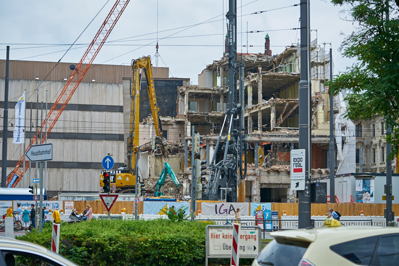 08.07.2019 - Neue Woche beim Abriss des Königshof München