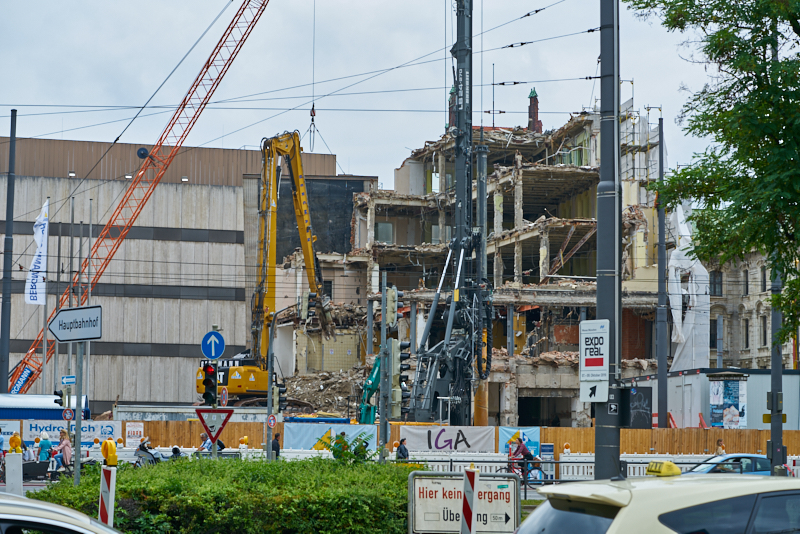 08.07.2019 - Neue Woche beim Abriss des Königshof München