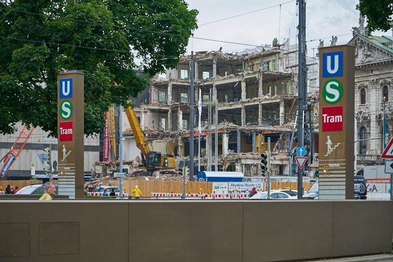 08.07.2019 - Neue Woche beim Abriss des Königshof München