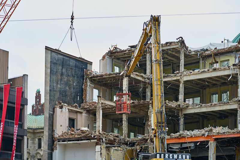 08.07.2019 - Neue Woche beim Abriss des Königshof München