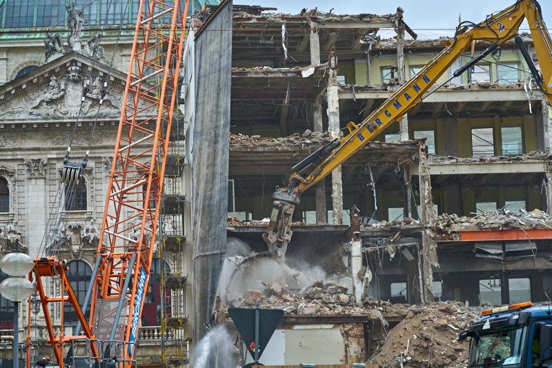 08.07.2019 - Neue Woche beim Abriss des Königshof München