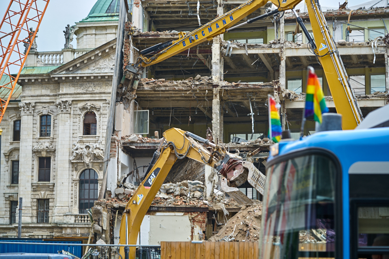 08.07.2019 - Neue Woche beim Abriss des Königshof München