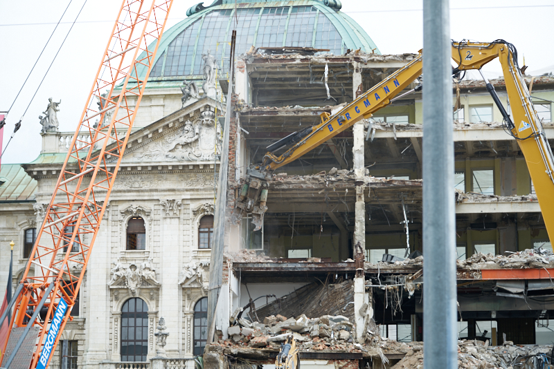 08.07.2019 - Neue Woche beim Abriss des Königshof München