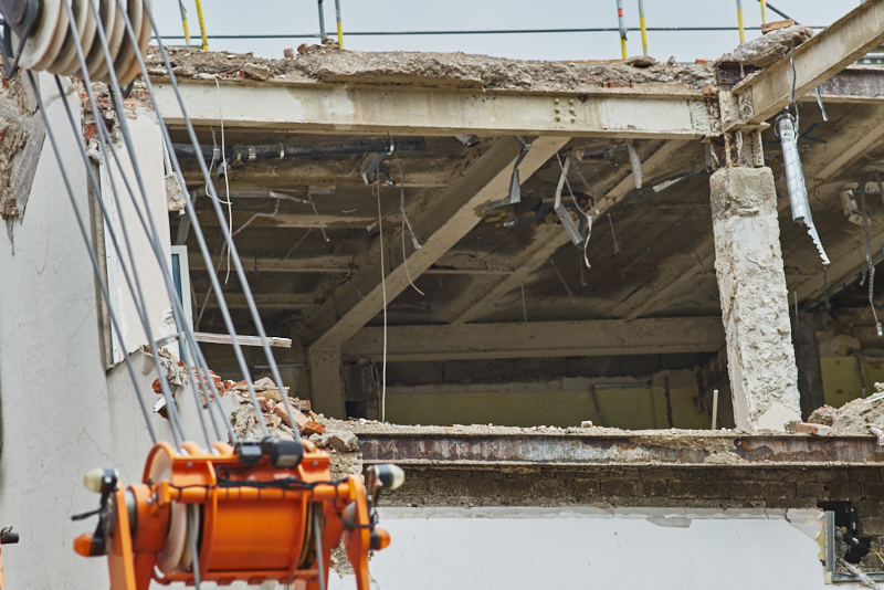 13.07.2019 - Abrissbaustelle Hotel Königshof München am Regensamstag