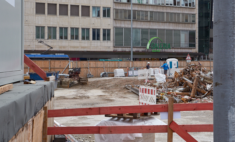 13.08.2019 - Im 2. Tiegeschoss des Hotel Königshof wird kräftig gebaggert