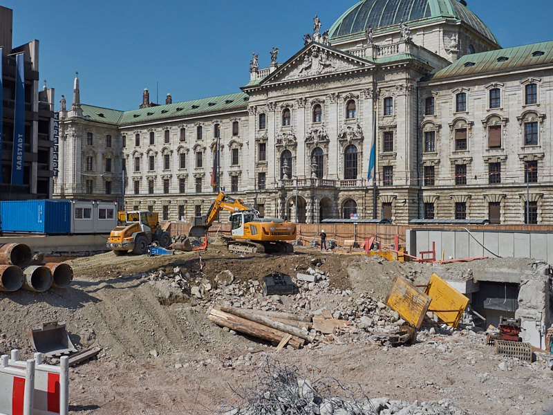 28.08.2019 - Hotel Köbigshof in München. Die Baustelle