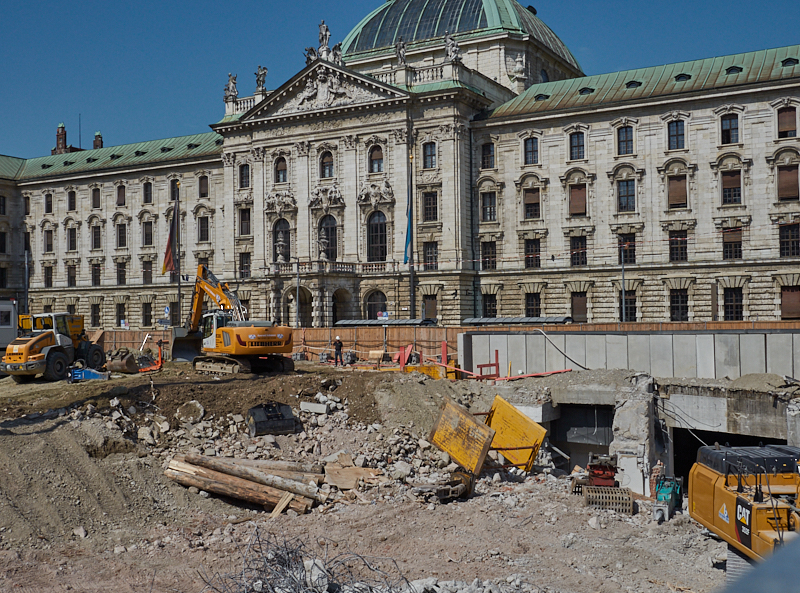 28.08.2019 - Hotel Köbigshof in München. Die Baustelle