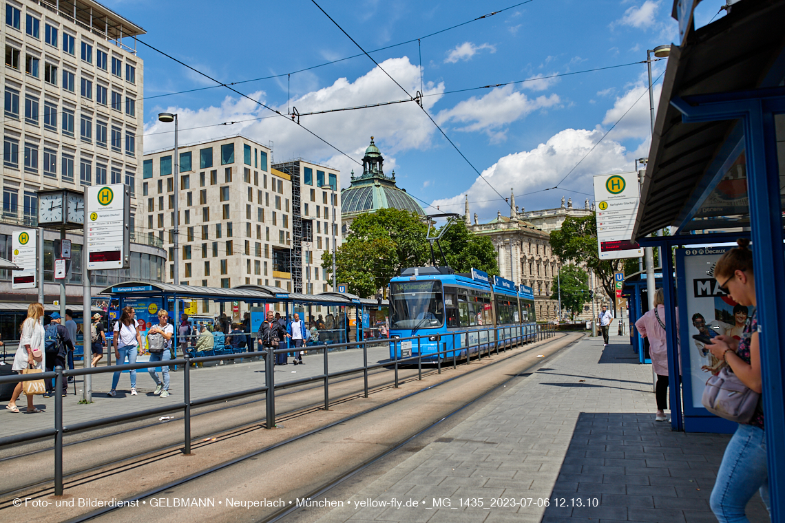 06.07.2023 - das Luxushotel Königshof verliert sein Gerüst