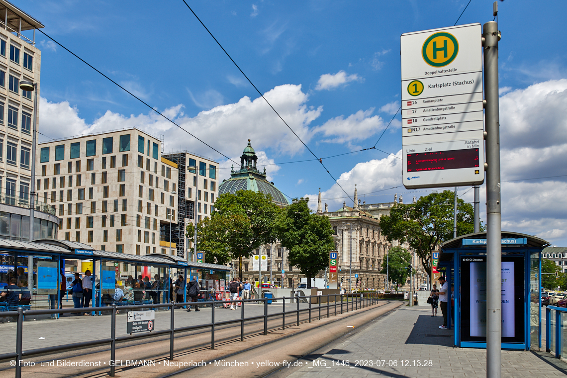 06.07.2023 - das Luxushotel Königshof verliert sein Gerüst