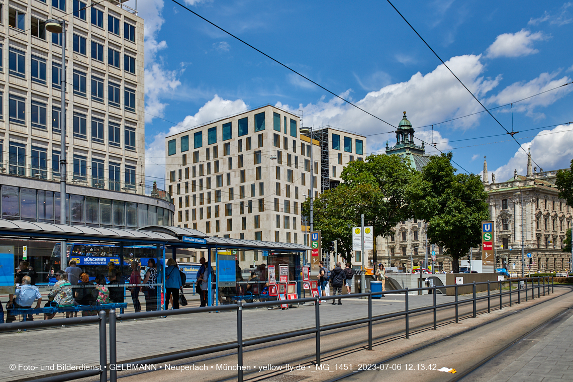 06.07.2023 - das Luxushotel Königshof verliert sein Gerüst