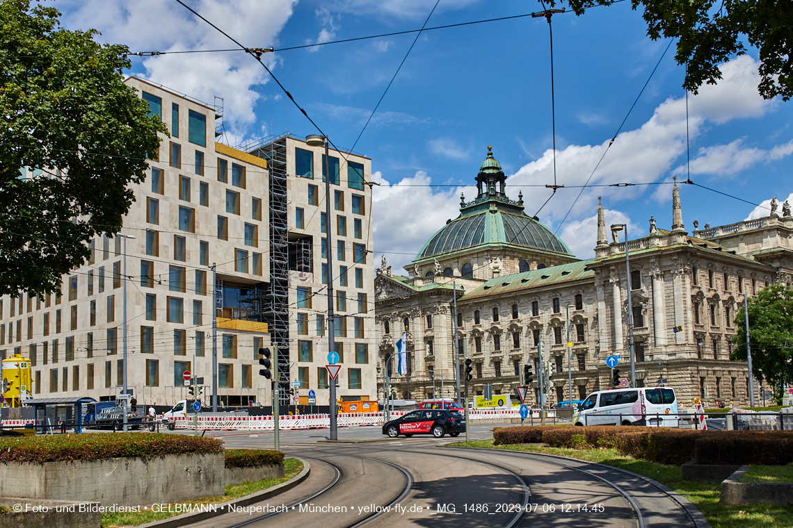 06.07.2023 - das Luxushotel Königshof verliert sein Gerüst