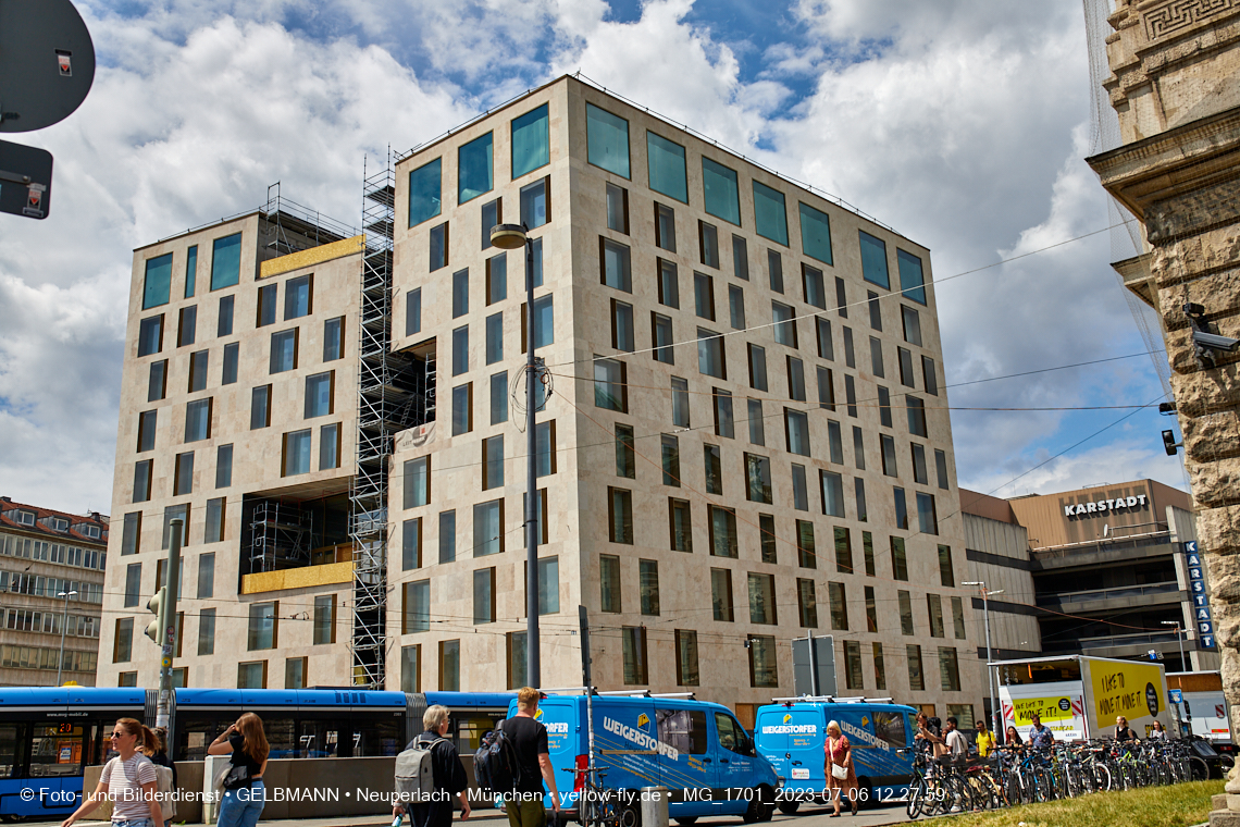 06.07.2023 - das Luxushotel Königshof verliert sein Gerüst