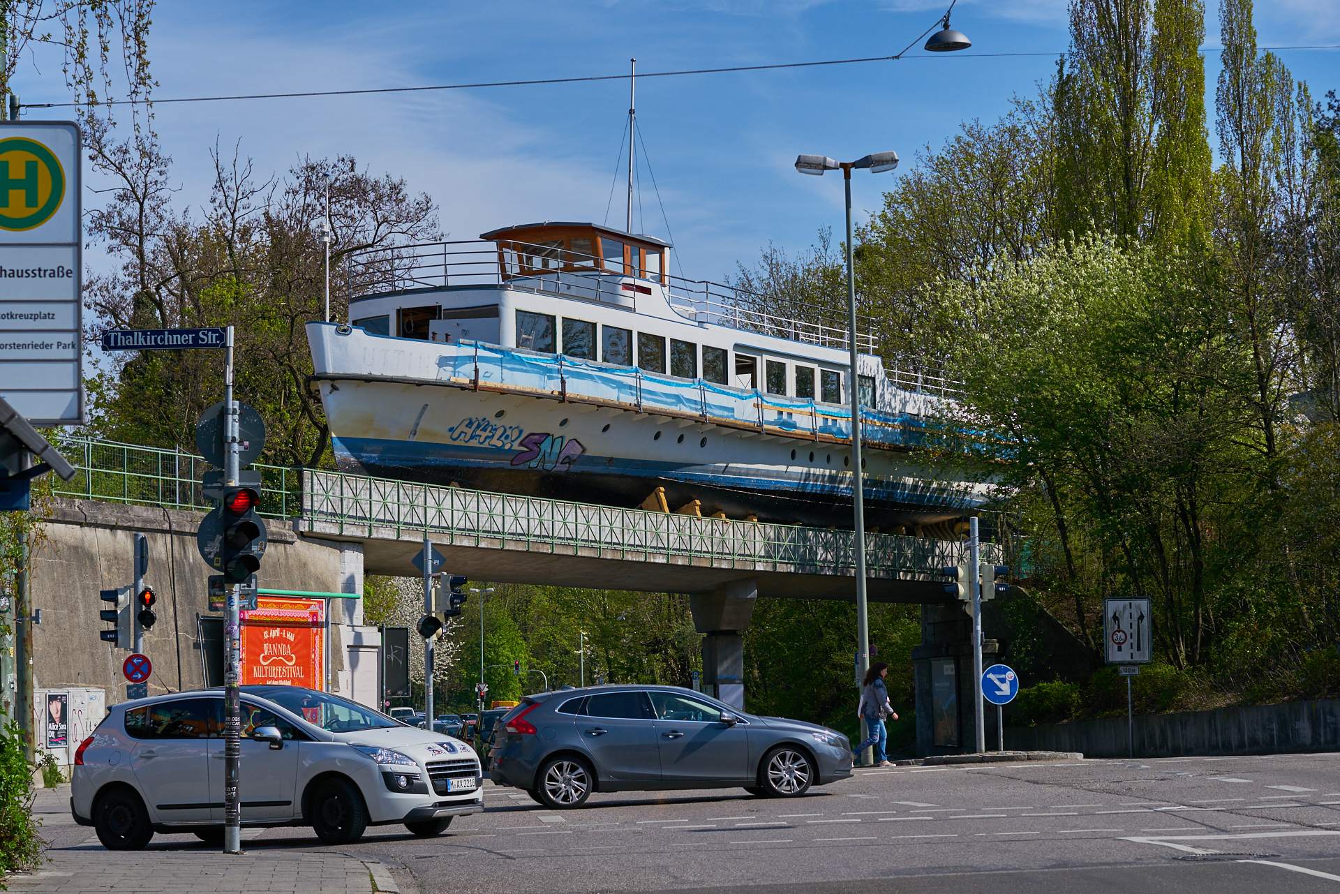 MS-UTTING-auf der Gleisbrücke über der Lagerhausstraße in Sendling