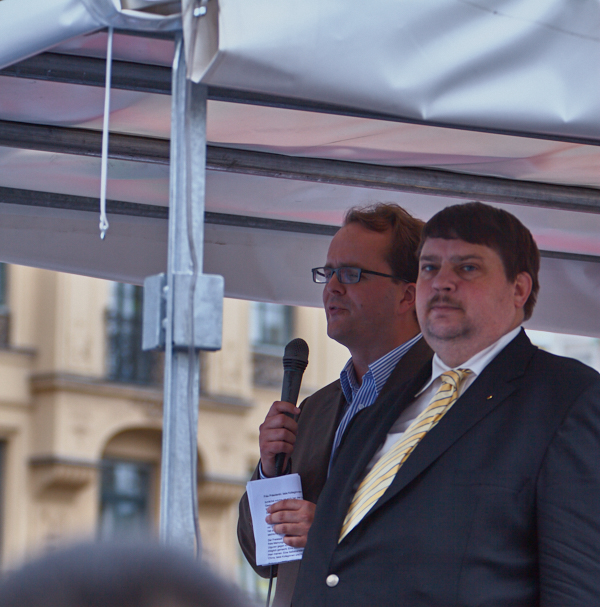 17.07.2009 - Uighuren-Demo auf dem Marienplatz München