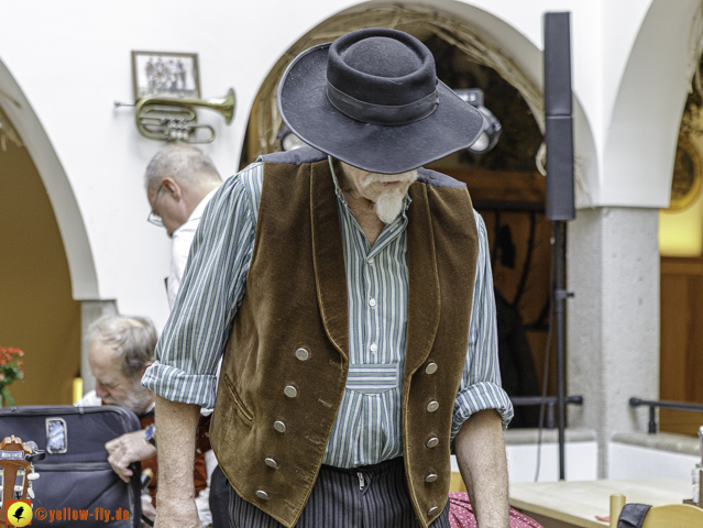 weisswurst-parade-im-donisl-und-marienplatz_Photographed-by-Gelbmann__MG_3176.jpg