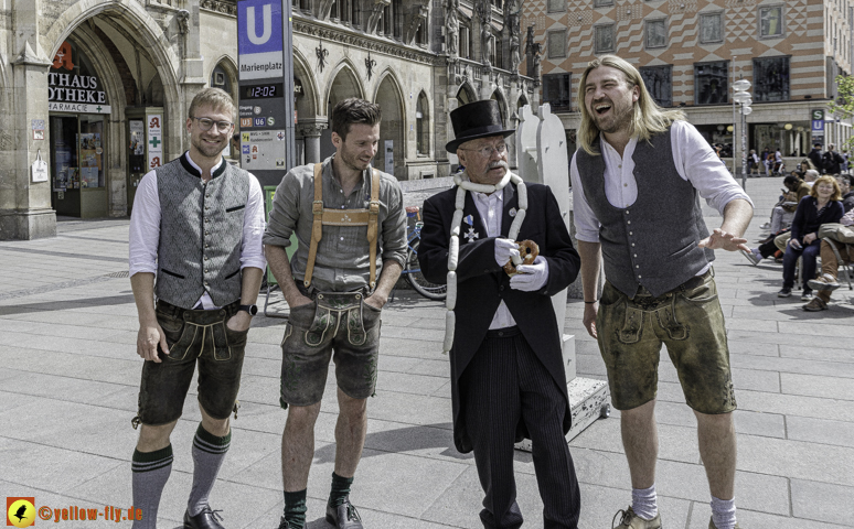 weisswurst-parade-im-donisl-und-marienplatz_Photographed-by-Gelbmann__MG_3448.jpg