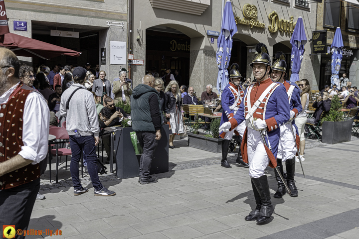 weisswurst-parade-im-donisl-und-marienplatz_Photographed-by-Gelbmann__MG_3648.jpg