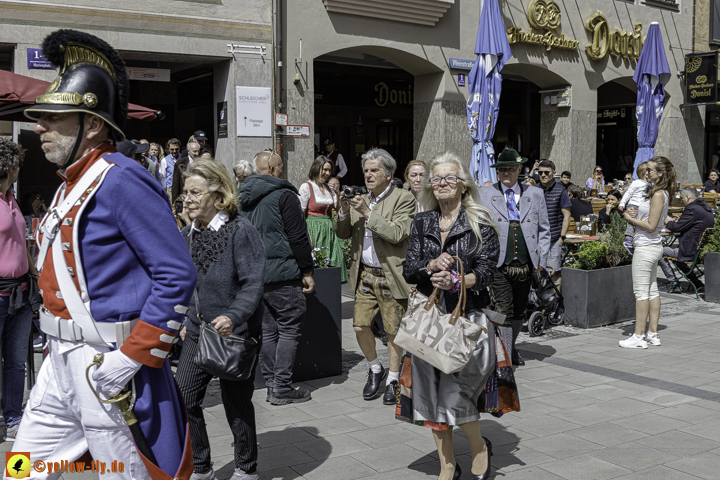 weisswurst-parade-im-donisl-und-marienplatz_Photographed-by-Gelbmann__MG_3665.jpg