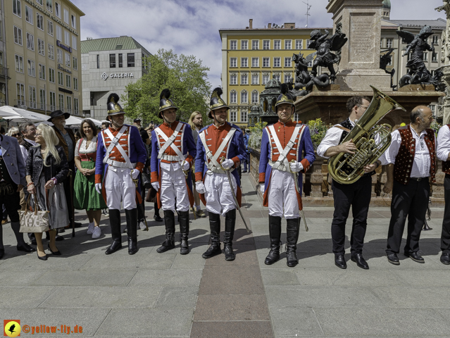 weisswurst-parade-im-donisl-und-marienplatz_Photographed-by-Gelbmann__MG_3719.jpg