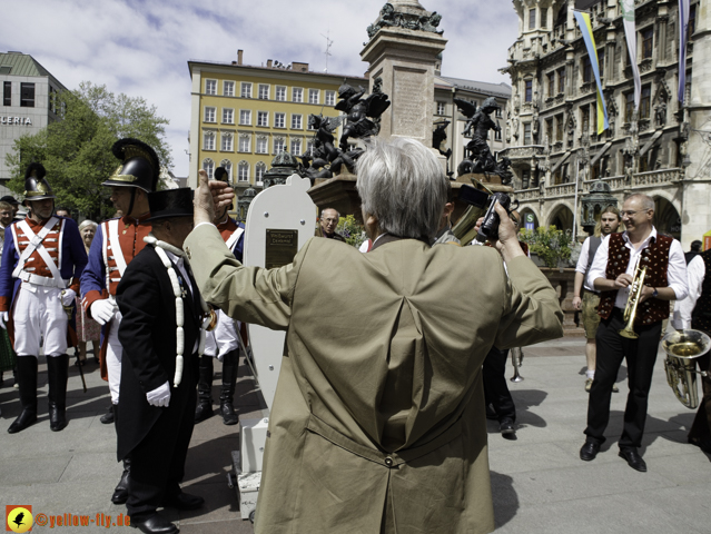 weisswurst-parade-im-donisl-und-marienplatz_Photographed-by-Gelbmann__MG_3769.jpg
