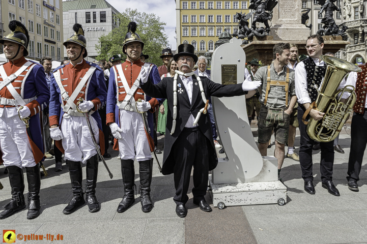 weisswurst-parade-im-donisl-und-marienplatz_Photographed-by-Gelbmann__MG_3837.jpg