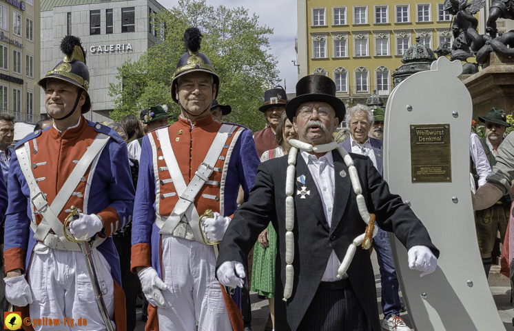 weisswurst-parade-im-donisl-und-marienplatz_Photographed-by-Gelbmann__MG_3842.jpg