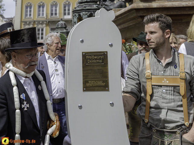 weisswurst-parade-im-donisl-und-marienplatz_Photographed-by-Gelbmann__MG_3853.jpg