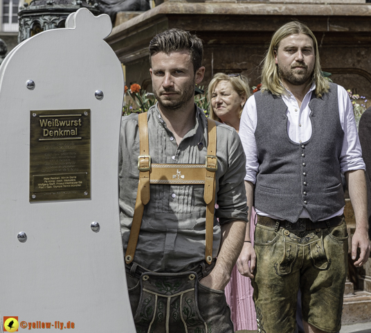 weisswurst-parade-im-donisl-und-marienplatz_Photographed-by-Gelbmann__MG_3857.jpg